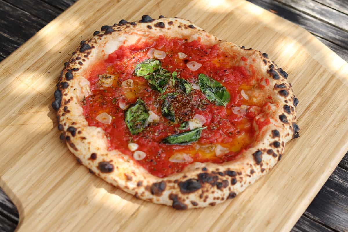 Pizza marinara napoletana