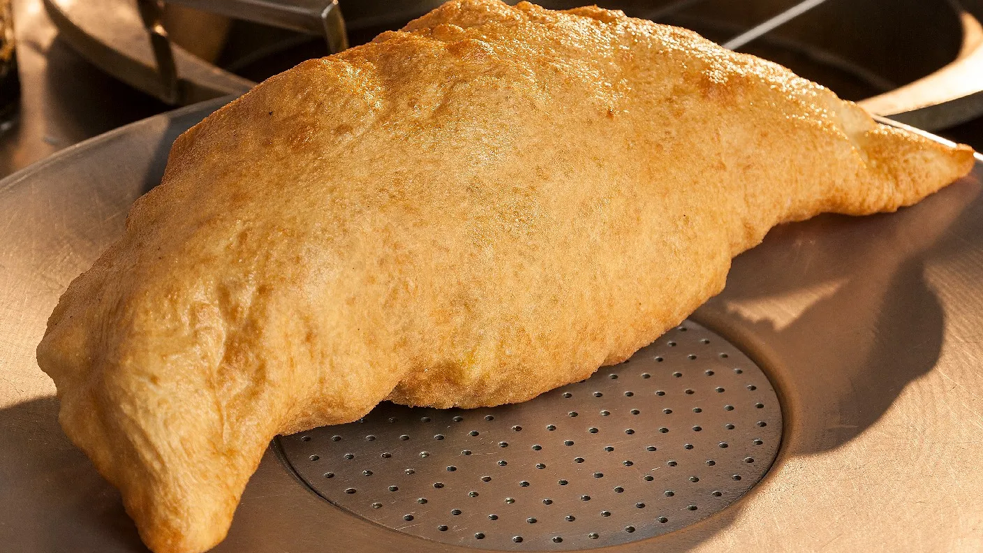 Pizza Fritta Napoletana