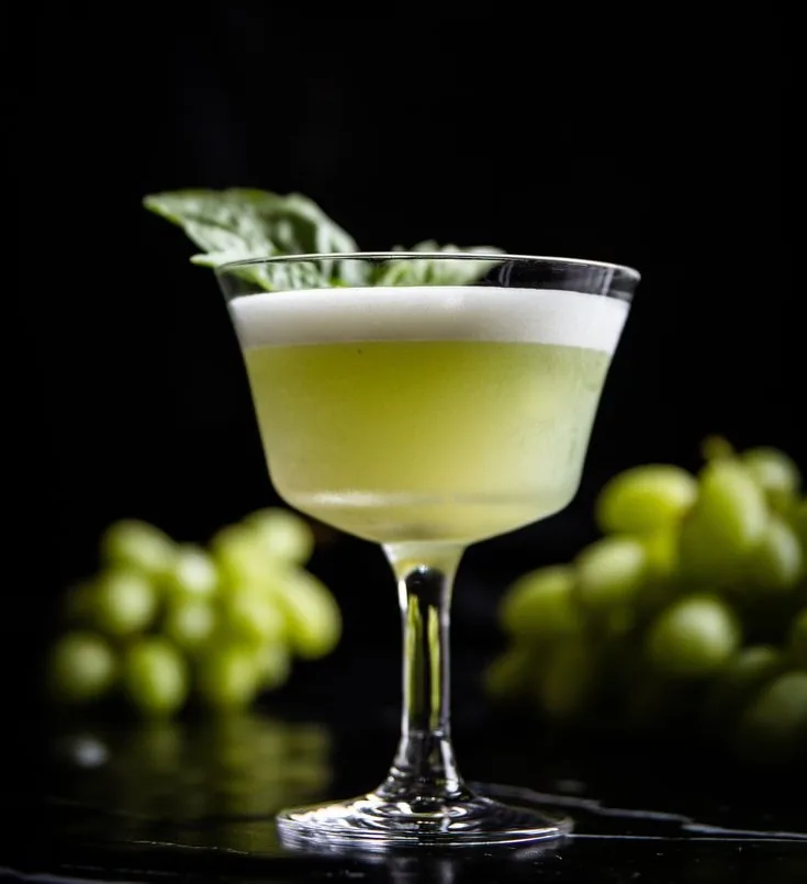 Grape Basil cocktail – uva, basilico fresco, gin artigianale